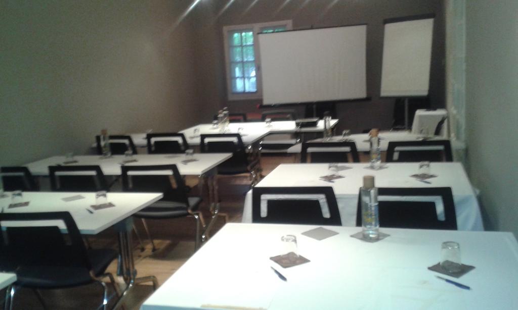 Hostellerie Les Frenes 亞維農 外观 照片