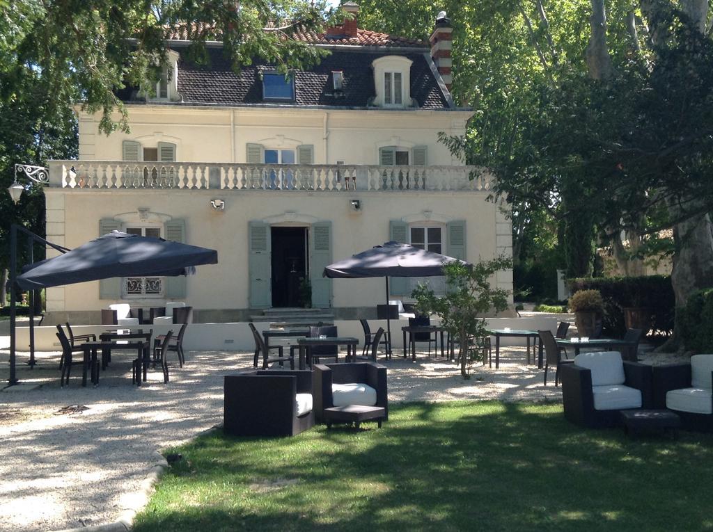 Hostellerie Les Frenes 亞維農 外观 照片