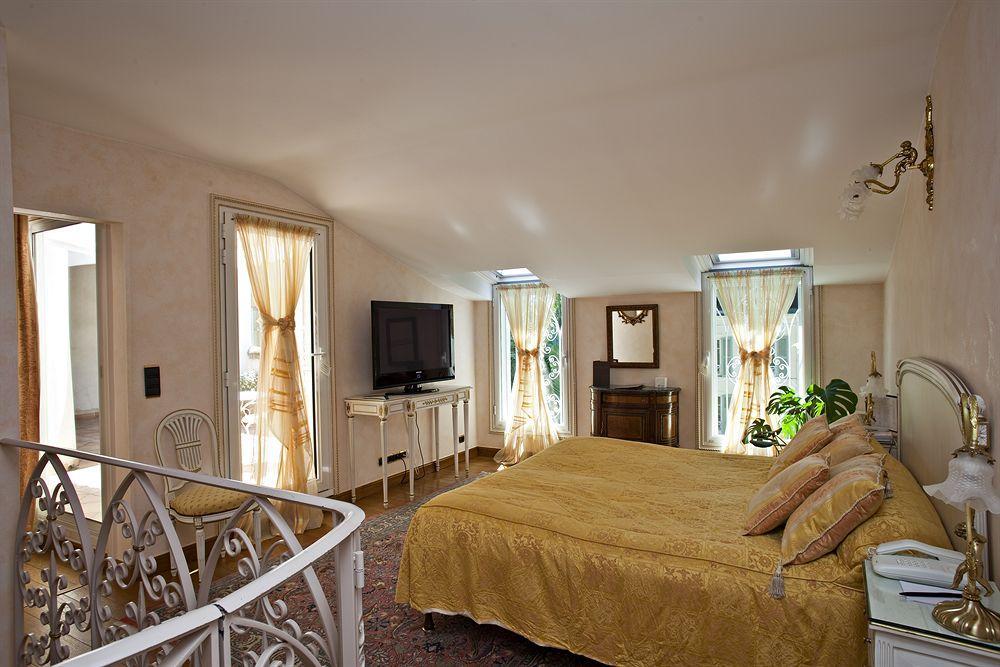 Hostellerie Les Frenes 亞維農 客房 照片